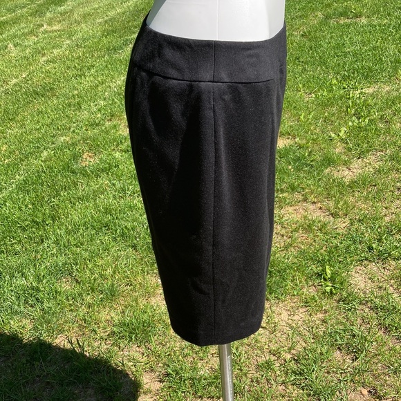 Ann Taylor wardrobe staple black vented back lined black skirt NWT size 8 - Picture 5 of 6